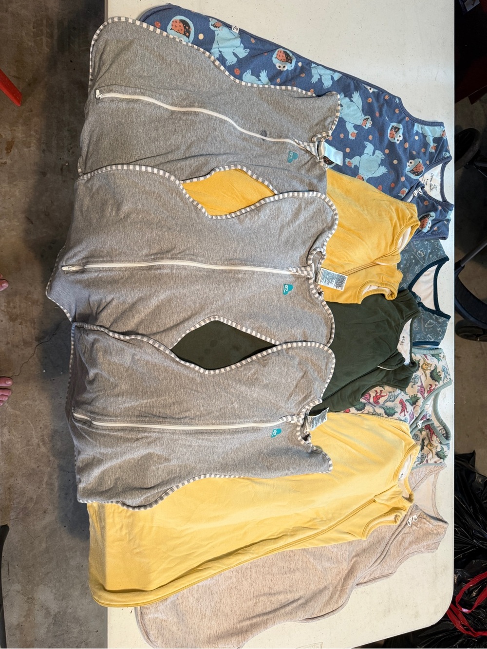 Kyte BABY Gray Sleep Sacks and Mixed Color Sleepwear Bundle